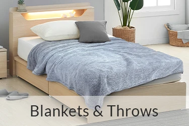 Blankets & Throws